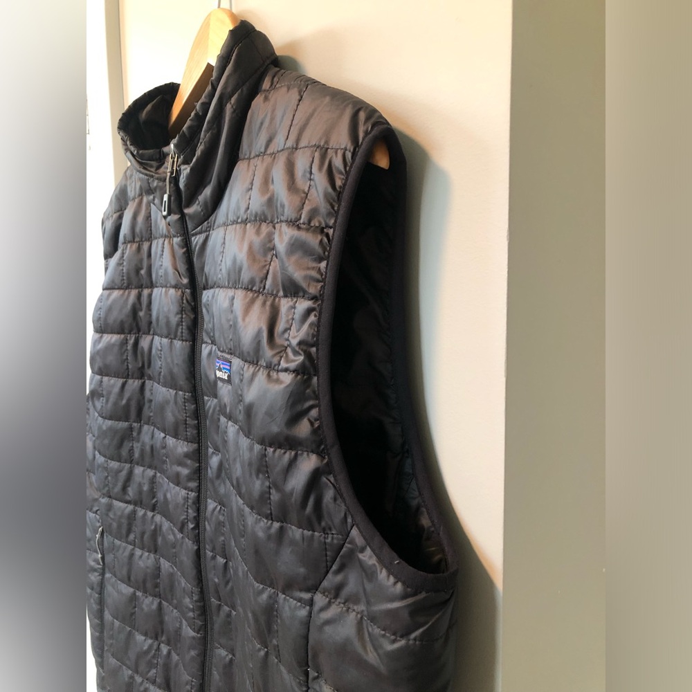 Patagonia Men’s Black Nano Puff Vest - Picture 8 of 16